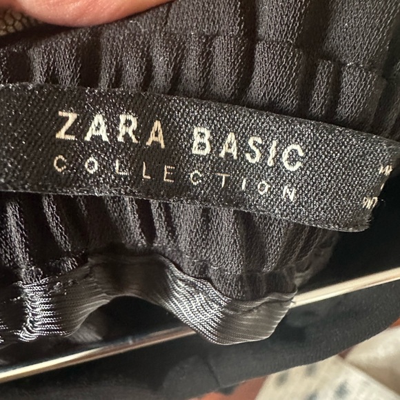 Zara Black culottes elastic on back beautiful paper bag pleating on the front - Picture 4 of 5